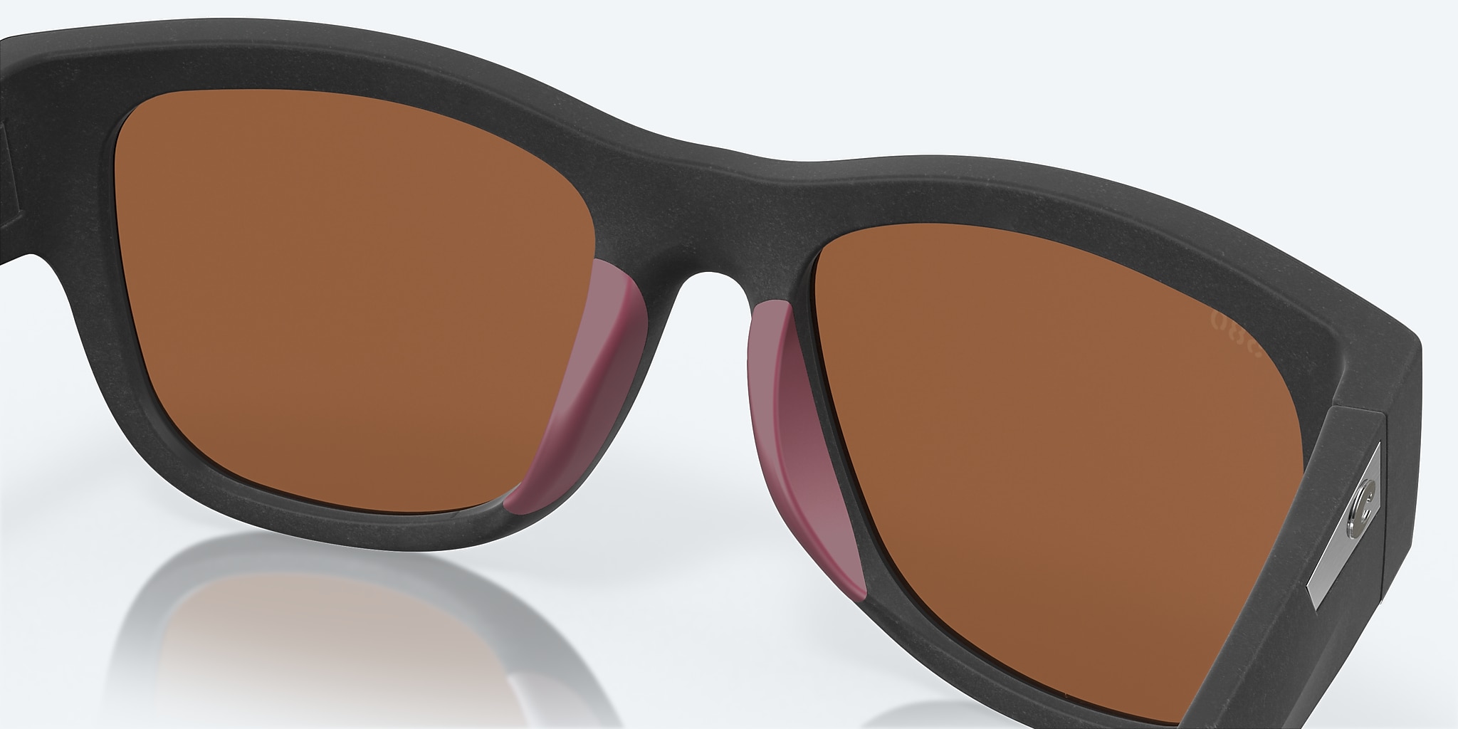 Gafas de sol Costa Caleta XL (55-19) con Espejo plateado y cobrizo lente y Negro neto montura Imagen 7 de 8 Gafas de sol Costa Caleta XL (55-19) con Espejo plateado y cobrizo lente y Negro neto montura Imagen 7 de 8