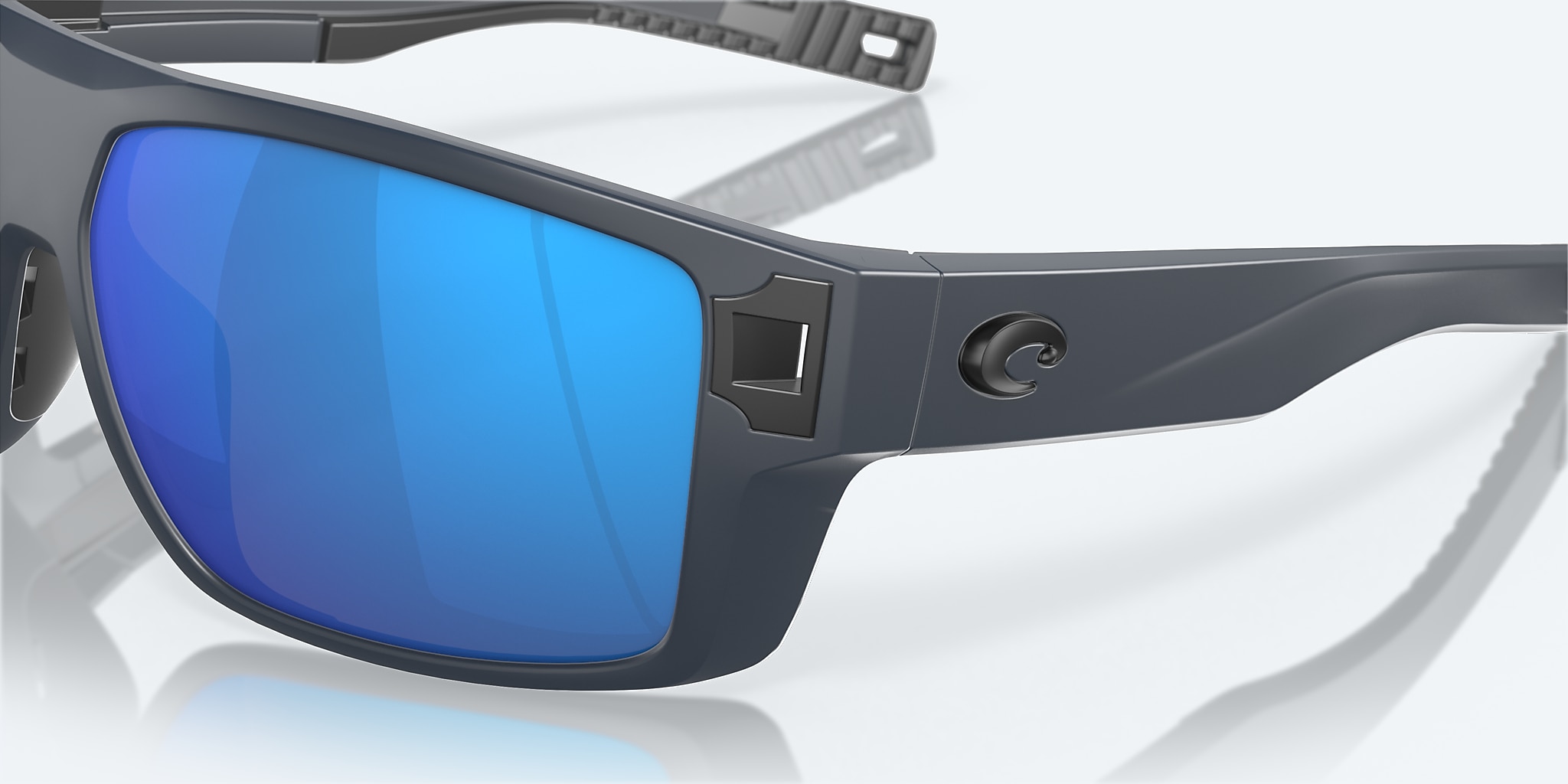 Gafas de sol Costa Diego XL (62-14) con Azul Espejado lente y Azul Medianoche montura Imagen 6 de 8 Gafas de sol Costa Diego XL (62-14) con Azul Espejado lente y Azul Medianoche montura Imagen 6 de 8