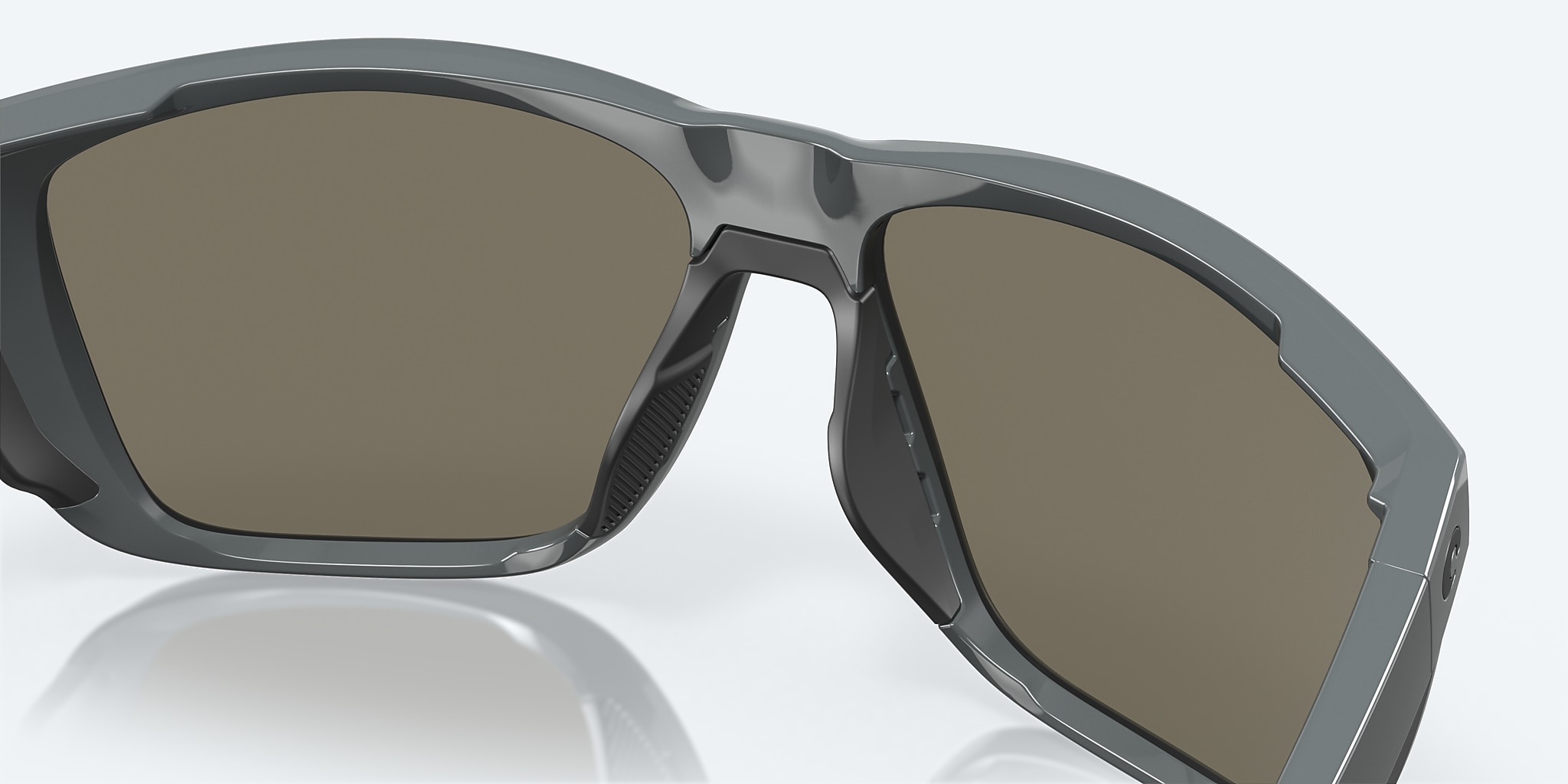 Lentes de Sol Costa Ferg XL XXL (62-16) con Azul Espejeado lente y Gris Brillante montura Imagen 7 de 8 Lentes de Sol Costa Ferg XL XXL (62-16) con Azul Espejeado lente y Gris Brillante montura Imagen 7 de 8