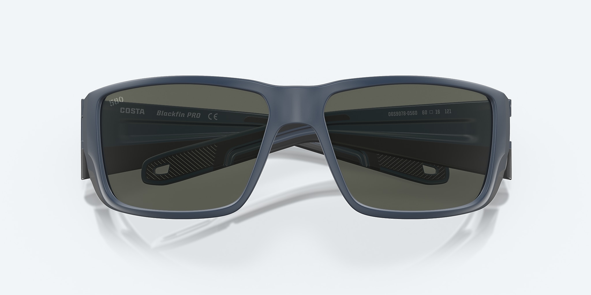 Lunettes de soleil Costa Blackfin PRO L (60-16) avec Gris verre et Minuit Blue monture Image 5 de 7 Lunettes de soleil Costa Blackfin PRO L (60-16) avec Gris verre et Minuit Blue monture Image 5 de 7