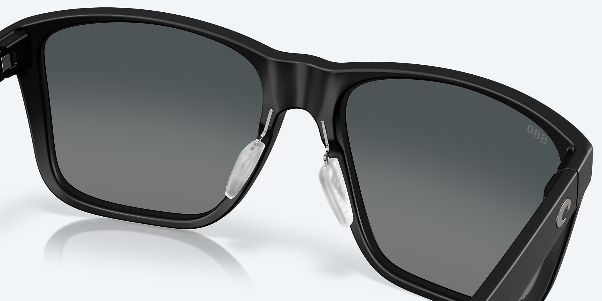 Sunglasses Costa Los Alijos XL (59-18) with Gray Gradient lens and Matte Black frame Image 7 of 8 Sunglasses Costa Los Alijos XL (59-18) with Gray Gradient lens and Matte Black frame Image 7 of 8