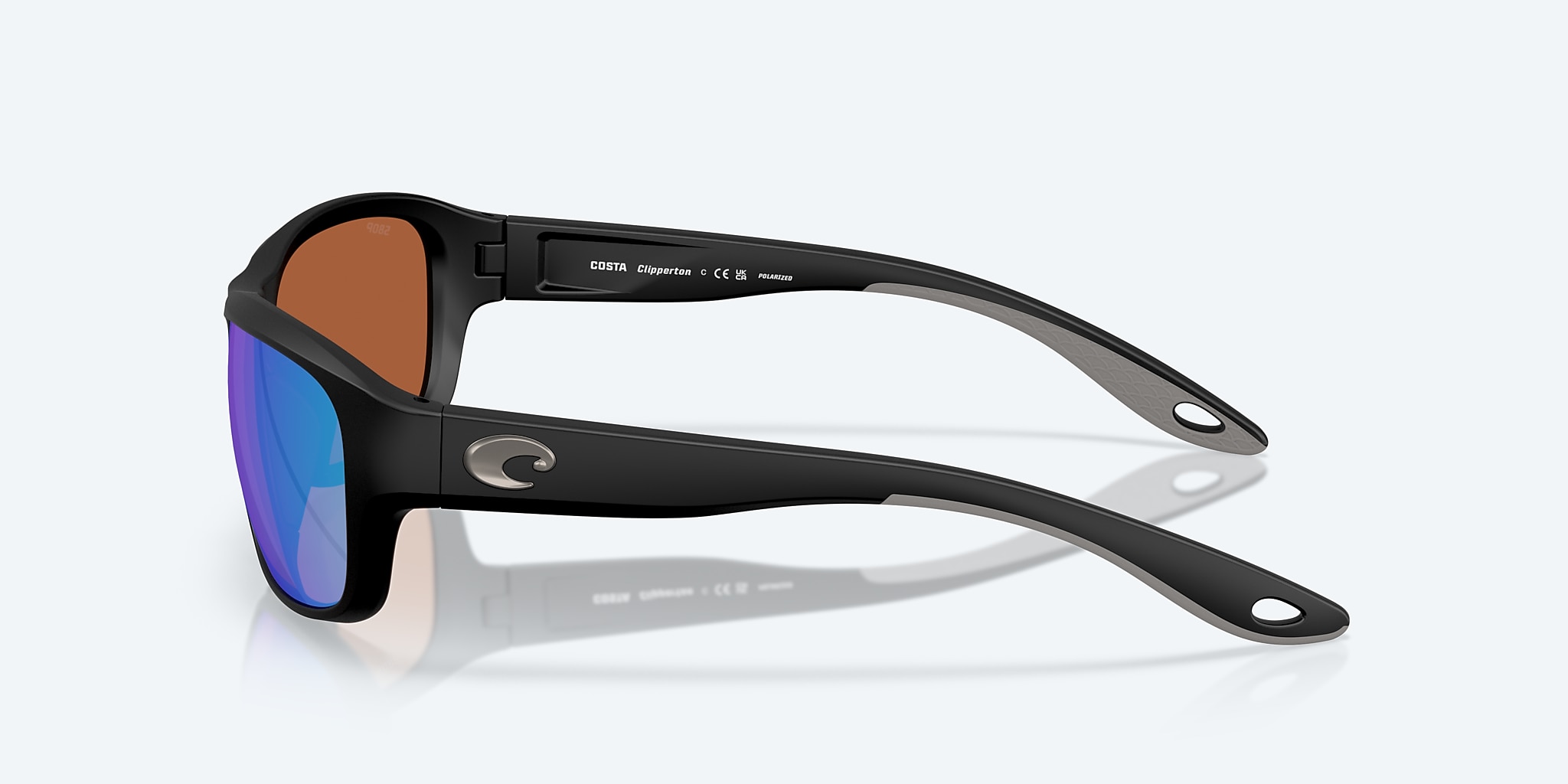 Sunglasses Costa Clipperton M (58-18) with Green Mirror lens and Matte Black frame Image 3 of 7 Sunglasses Costa Clipperton M (58-18) with Green Mirror lens and Matte Black frame Image 3 of 7
