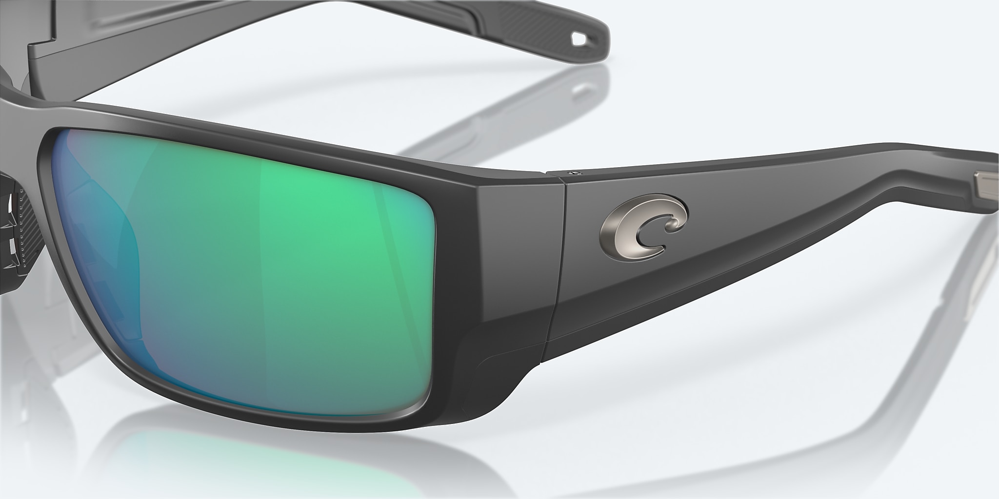 Lentes de Sol Costa Blackfin PRO L (60-16) con Verde Espejado lente y Negro Mate montura Imagen 6 de 7 Lentes de Sol Costa Blackfin PRO L (60-16) con Verde Espejado lente y Negro Mate montura Imagen 6 de 7