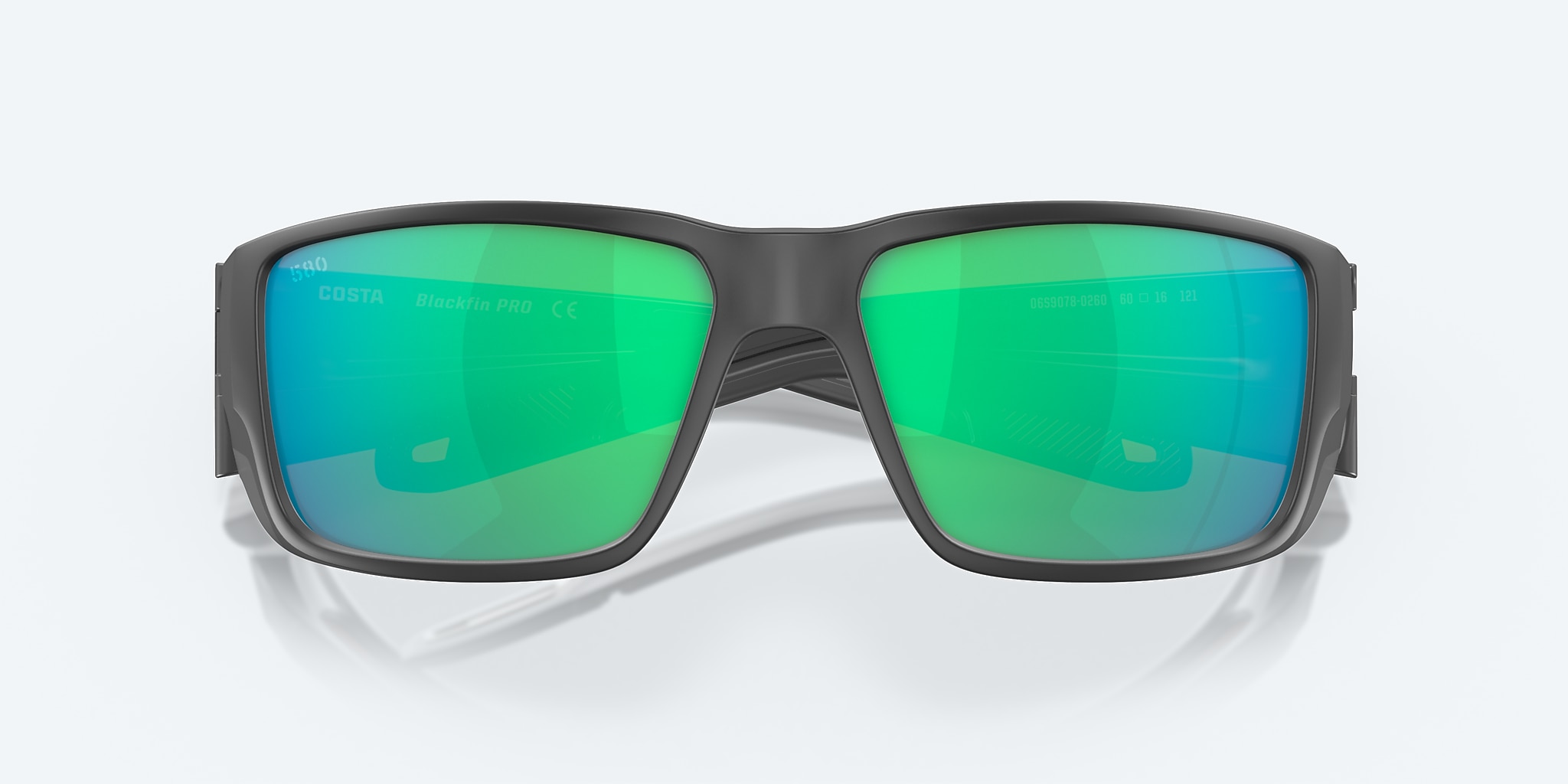 Lentes de Sol Costa Blackfin PRO L (60-16) con Verde Espejado lente y Negro Mate montura Imagen 5 de 7 Lentes de Sol Costa Blackfin PRO L (60-16) con Verde Espejado lente y Negro Mate montura Imagen 5 de 7