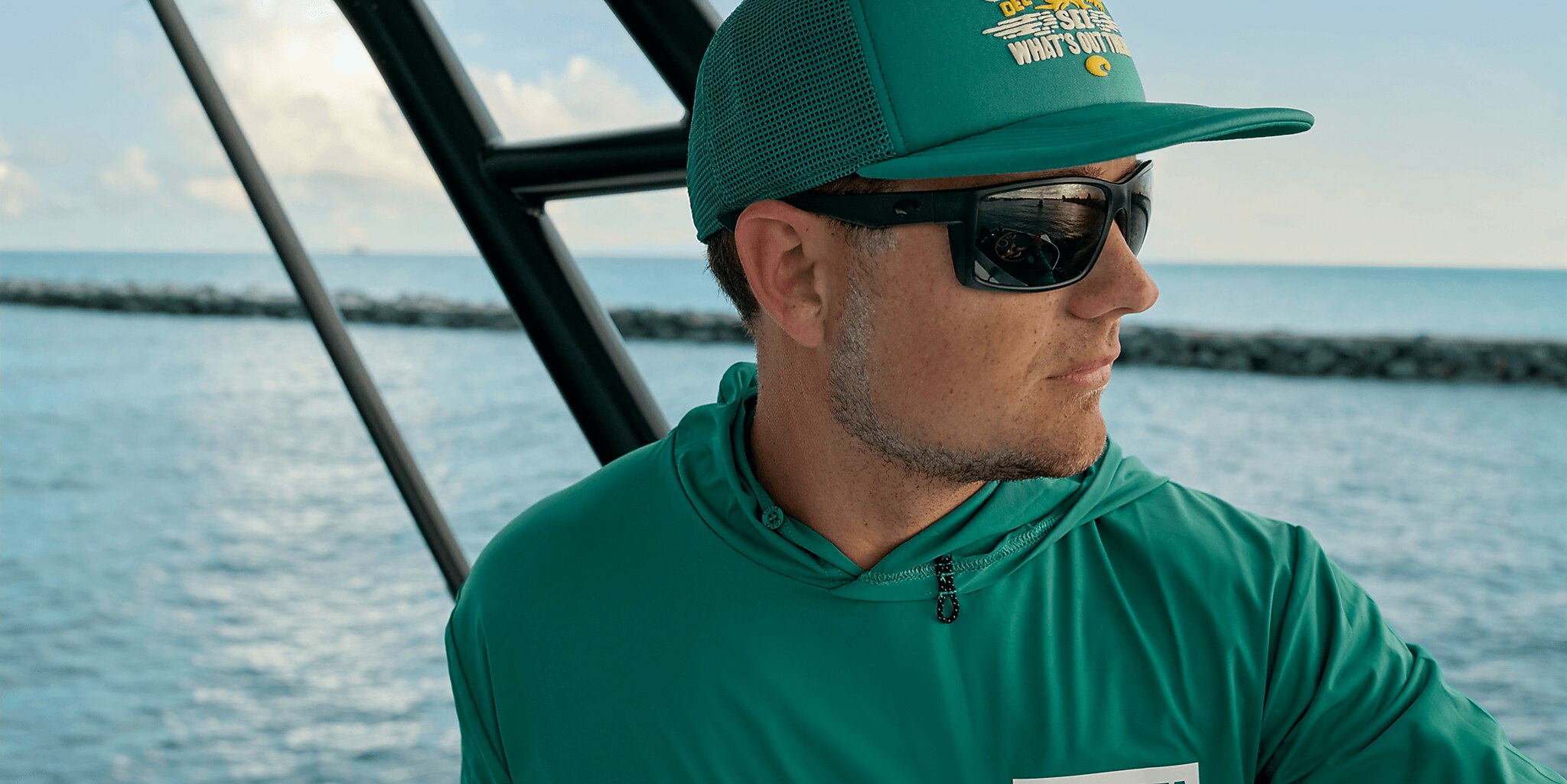 White Costa Voyager Hoodie PRO | Costa Del Mar®