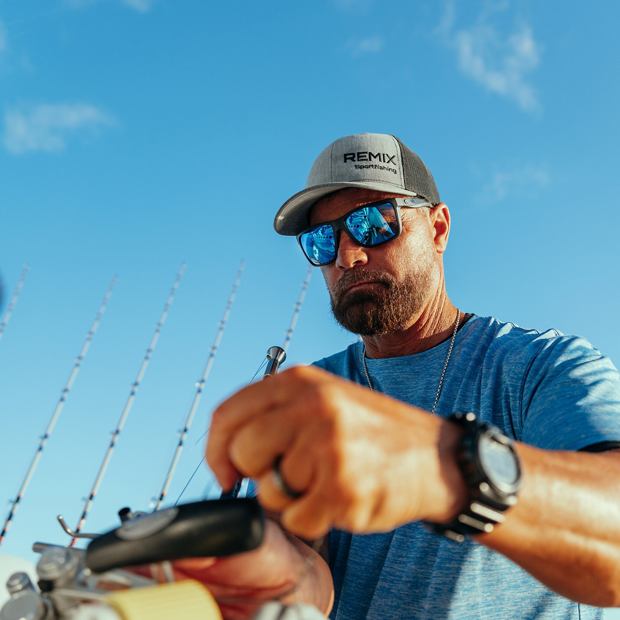 Sunglasses Costa Broadbill II XL XXL (62-15) with Blue Mirror lens and Americas 250th Tuna Flag frame Image 4 of 10