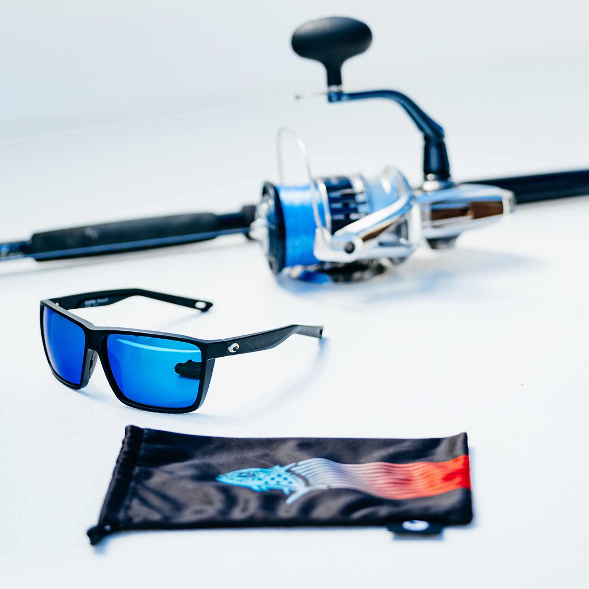 Lunettes de soleil Costa Rincon II XL (64-11) avec Effet miroir Bleu verre et Drapeau thon 250e anniversaire des Amériques monture Image 3 de 10