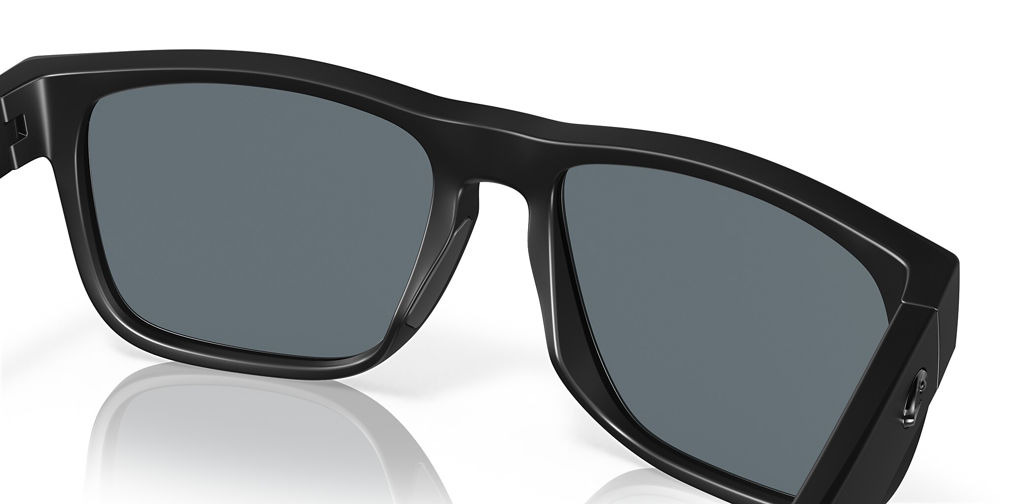 Costa Spearo XXL (56-17) with Blue Mirror lenses and Blackout