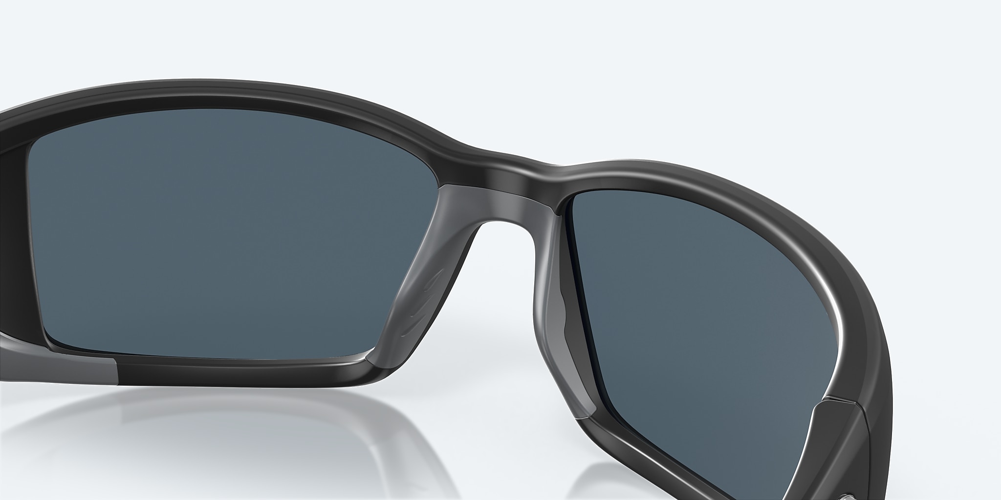 Lunettes de soleil Costa Blackfin L (62-17) avec Gris verre et Noir mat monture Image 7 de 7