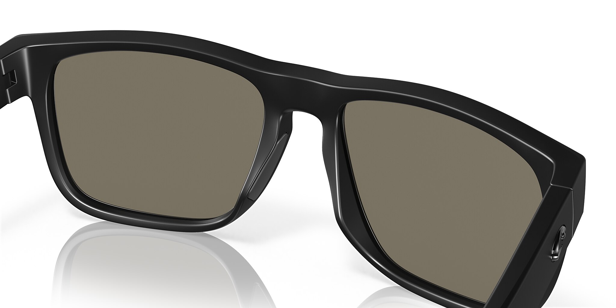 Costa Spearo XXL (56-17) with Blue Mirror lenses and Blackout